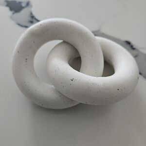 Modern White Interlocking Rings Sculpture